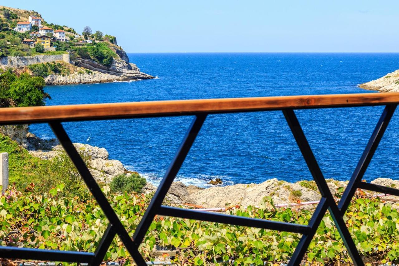 Double Room with Balcony and Sea View